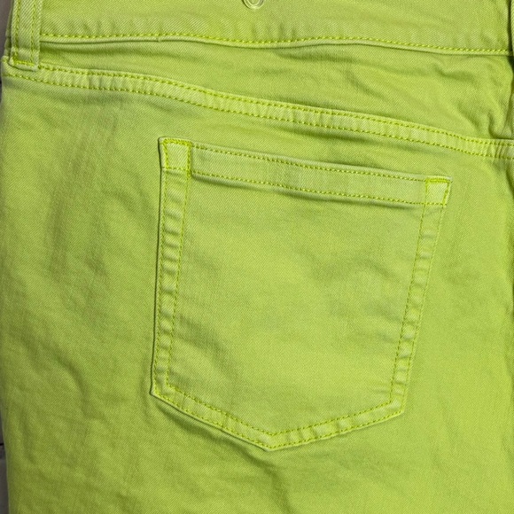 Torrid Women's Neon Yellow Cutoff Shorts - plus Size 22 - Picture 7 of 9